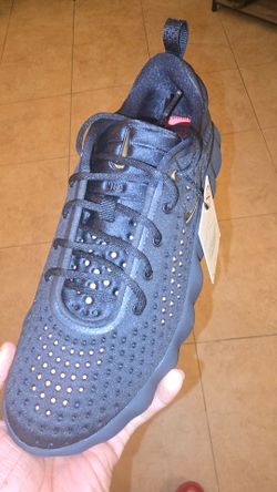 Nike mind 002