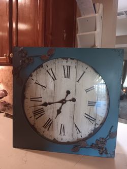 Large 24 Inch Clock ⏰️