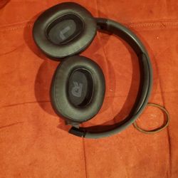 JBL Wireless Headphones 