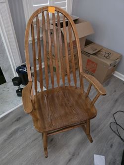 Nichols & Stone Windsor Style Hoop Back Oak Rocking Chair (1980s)