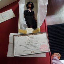 2002,2001 New Lingerie  Silktone Barbie DollNew Barb