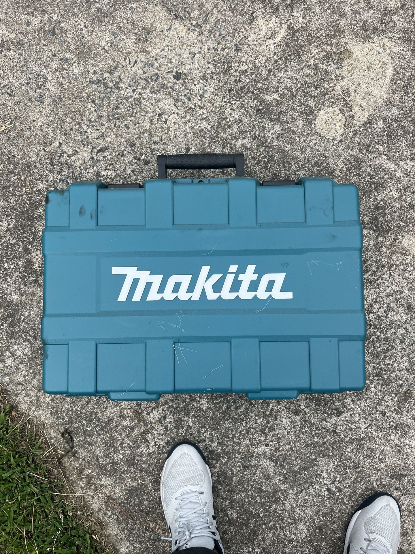 Brand New Makita Grease Gun Brand New Chrome Grill For 1998 Fld 120 Semi And A Brand New Mechanic Creeper