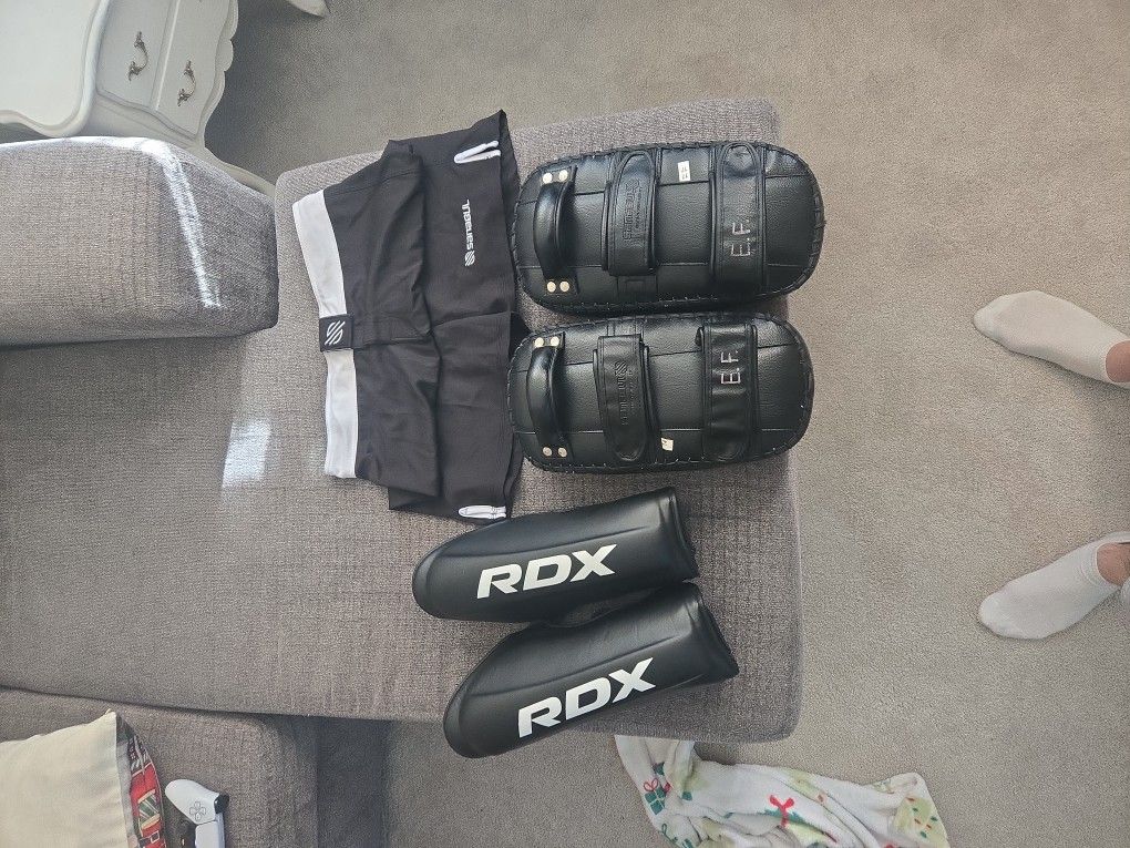 MMA/Kickboxing Training Gear