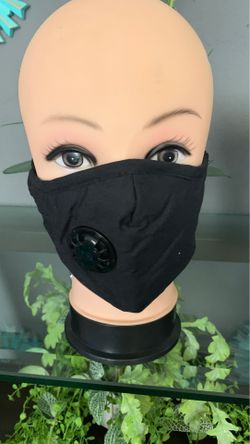 Face mask with filter