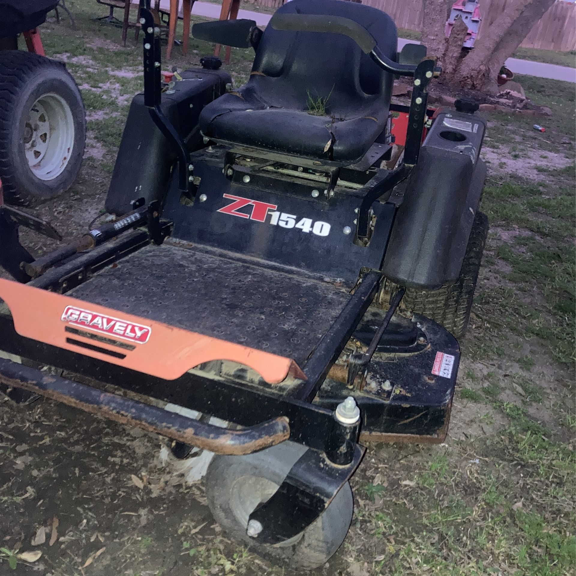 Zero Turn Gravely Tractor