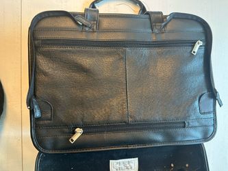 Targus Laptop Bag With 3 Compartments 