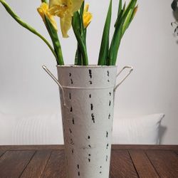 Anique White Galvanized Steel Vase/Planter/Container