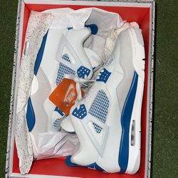 Air Jordan 4 Military Blue