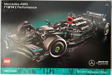 LEGO TECHNIC: Mercedes-AMG F1 W14 E Performance (42171)
