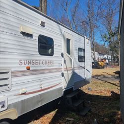 SunnyBrook Sunset Creek travel trailer. 