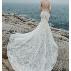 Calle Blanche Lamore Never worn mermaid wedding dress