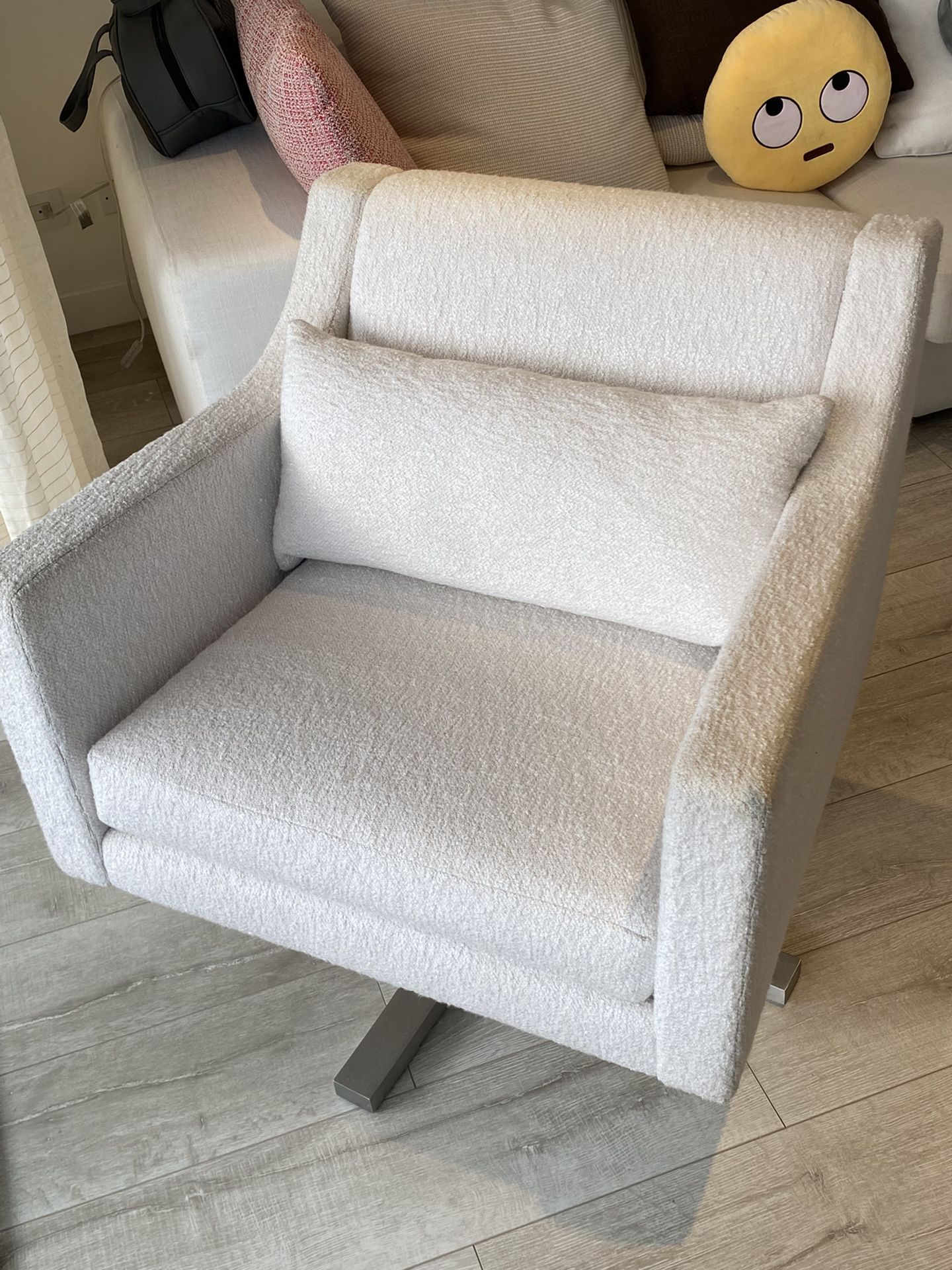 Modern Living Room Chair 