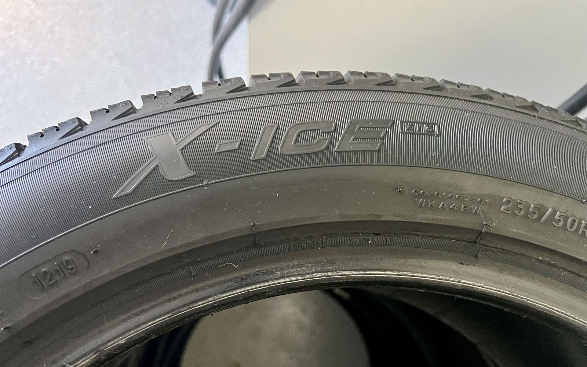Michelin X-Ice Snow Winter 235/50R18 (set of 4)
