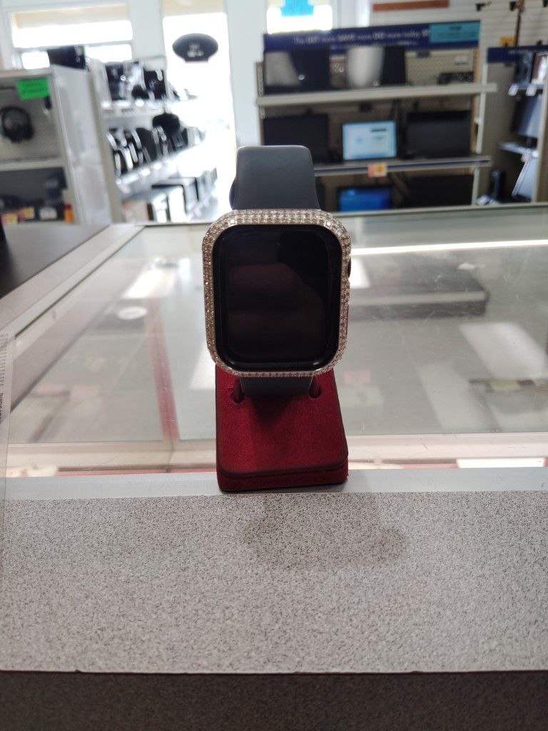 Apple Watch Series 7 With Diamond Bezel 