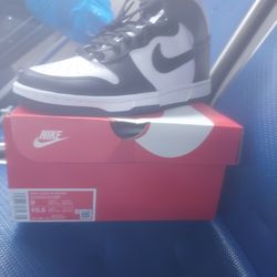 Nike Dunk High Retro
Men's Shoe