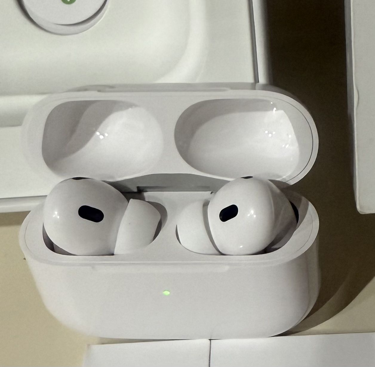 Apple AirPods Pro 2nd Generation with MagSafe Wireless Charging Case - Preowned