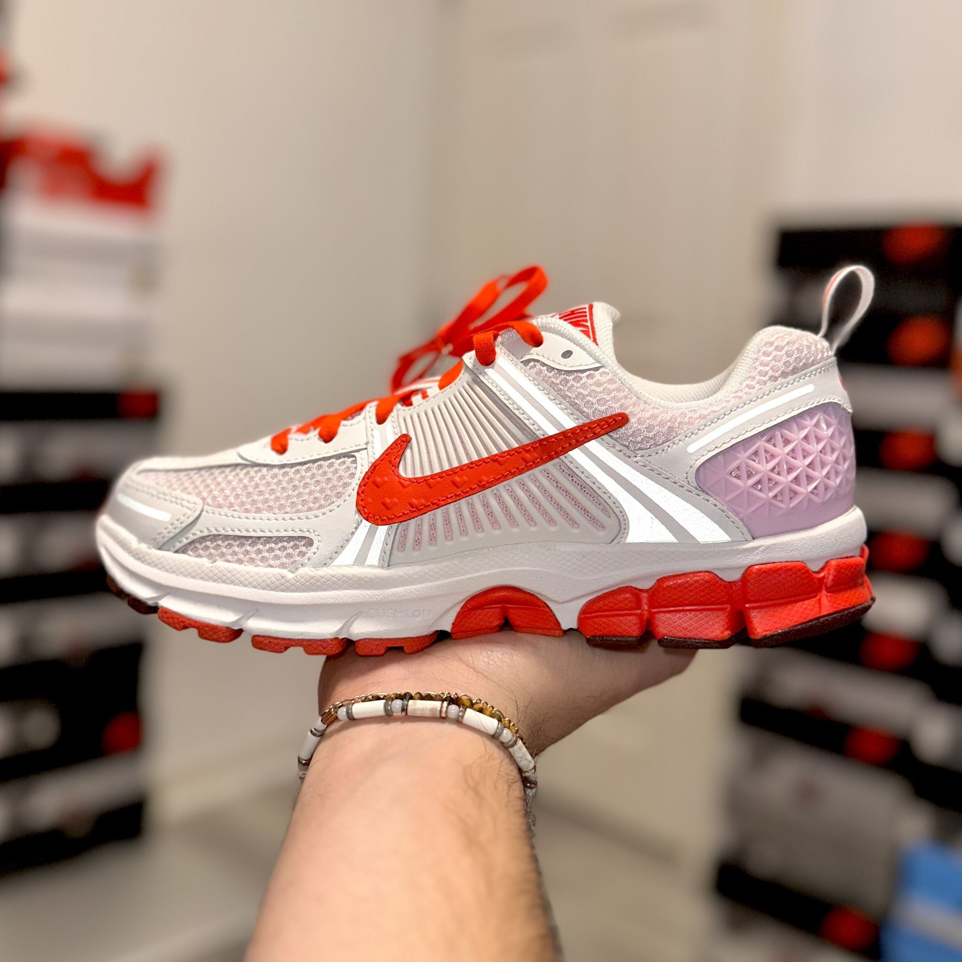 Nike Zoom Vomero 5 “Valentine’s Day” (2025) (GS) Sizes 4Y / 4.5Y / 5Y / 5.5Y / 6Y / 6.5Y / 7Y IN HAND BRAND NEW