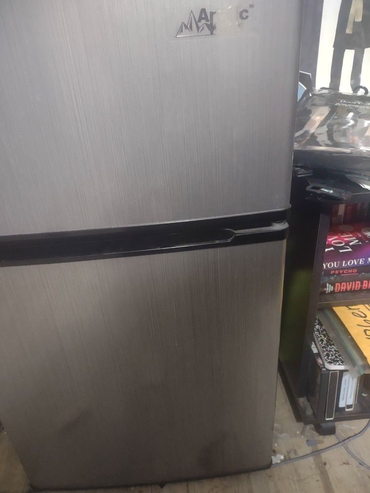 Artic Fridge With Freezer