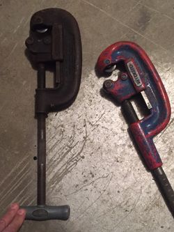 Pipe cutter (left only)