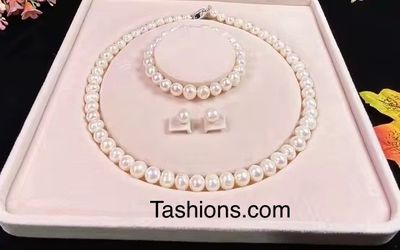 Tashions Fresh Water Pearl Set: Necklace, Bracelet & Earrings