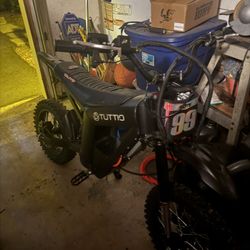 Tuttio Guts Seat Cover Titanium Bolts Baja Light Moto Cutz Plate