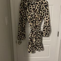 Women’s Small/medium Robe New 