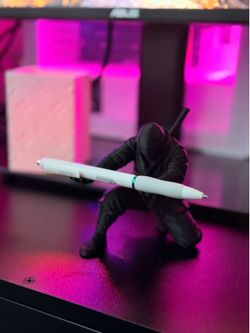 Pen holder