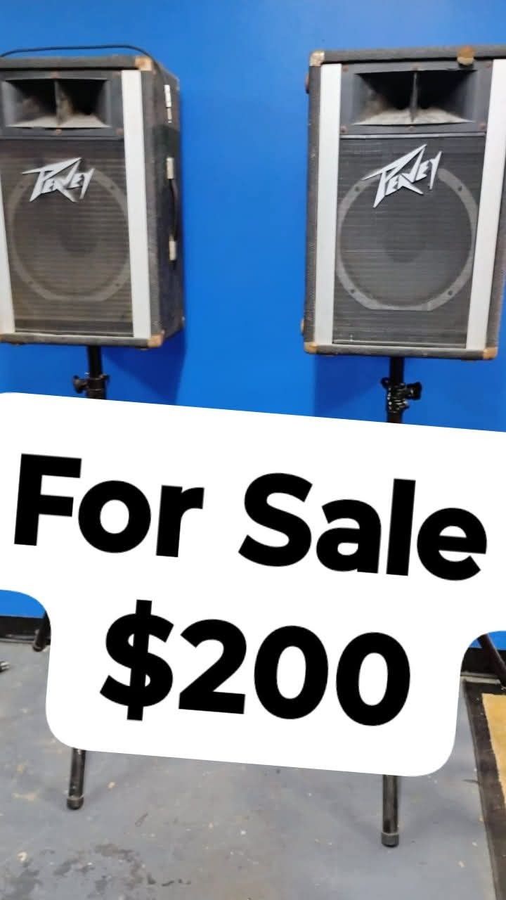Peavey Speakers & Stand