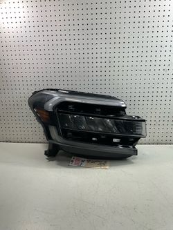 2022 2024 FORD EXPEDITION RIGHT SIDE LED HEADLIGHT LAMP OEM