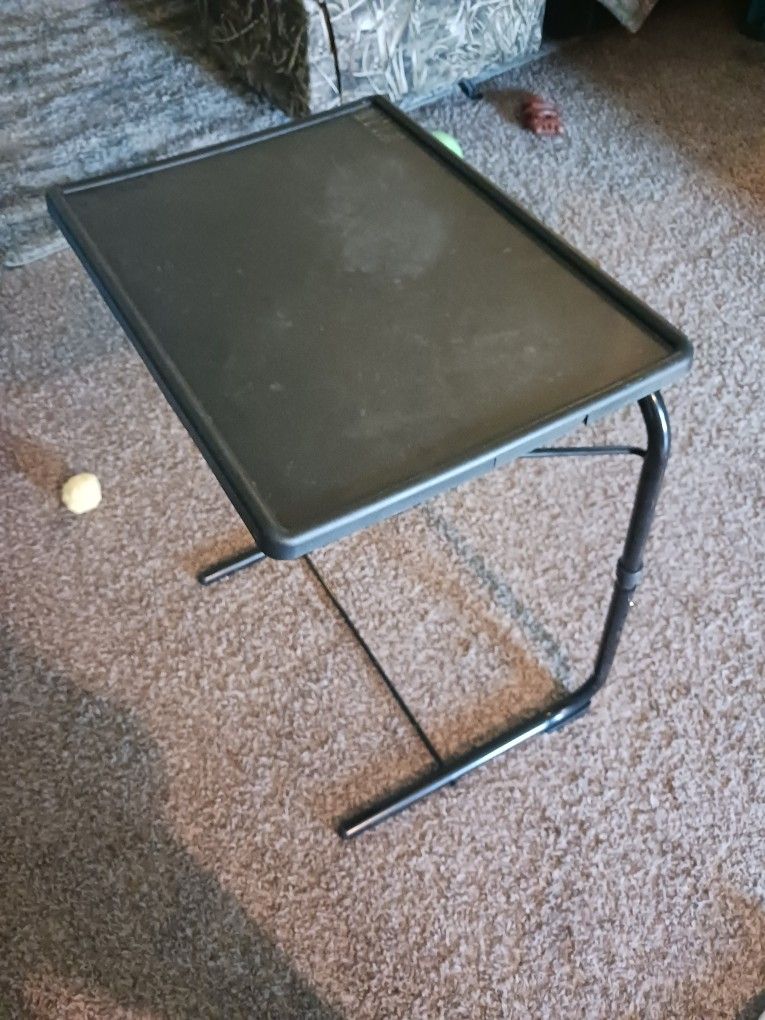 Clean like new black TV Tray ect has cup holder 6 heights 3 Tilts $40 cash