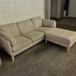 Sectional Couch w/ Ottoman