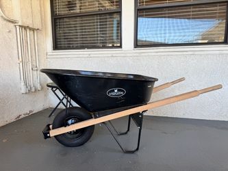 Landscapers Select Professional Wheelbarrow