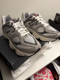 New Balance 9060 āRain Cloud/Castlerock