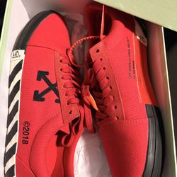 Off White Vulc Low Top Red