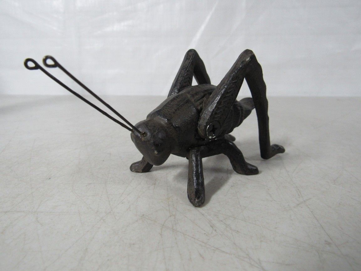 Grasshopper Garden Backyard Insect Cast Iron Vintage Paperweight