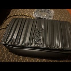 Gray Handbag With Gold chain 
