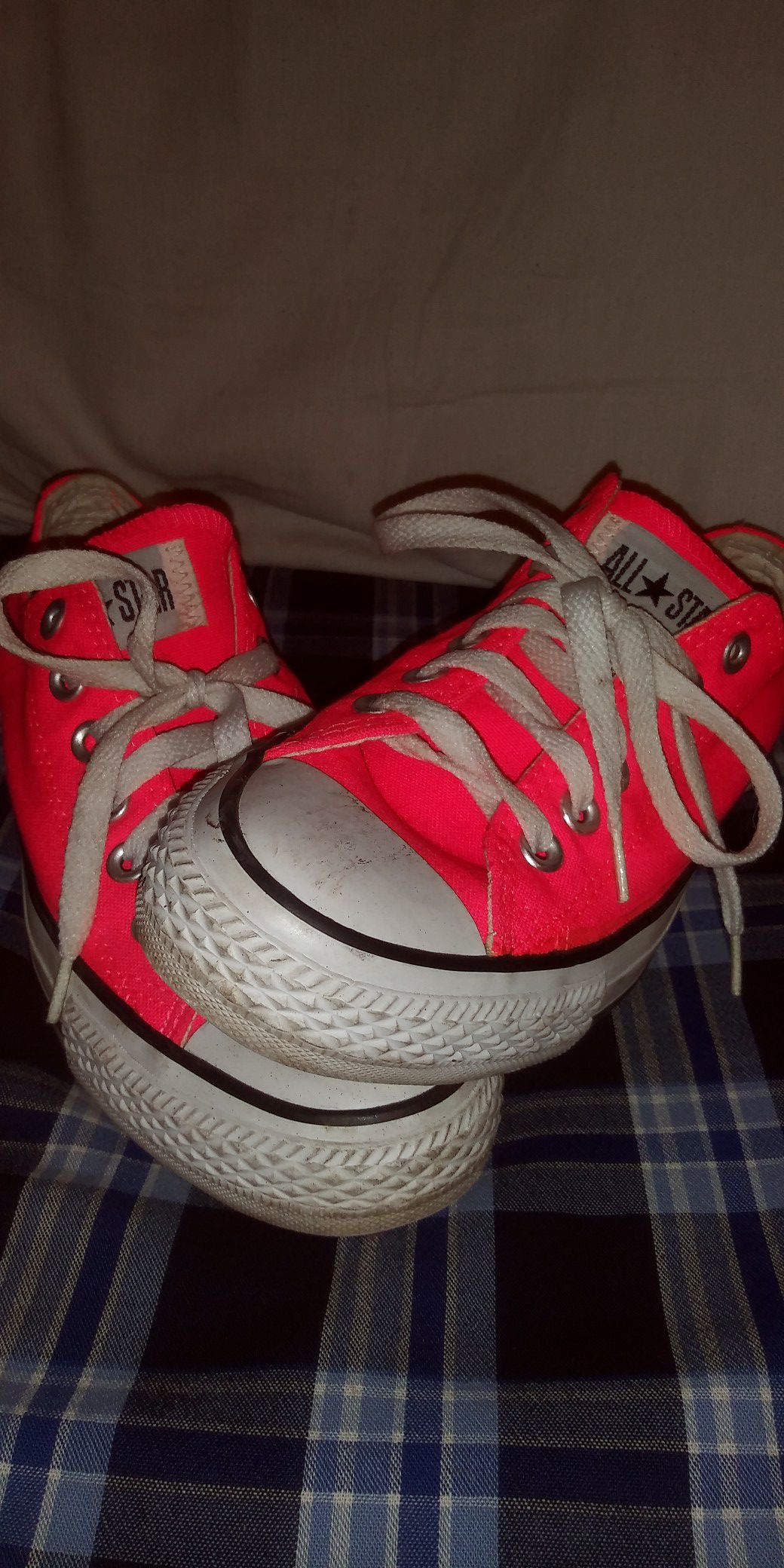 Hot Spanking Neon Pink Cons