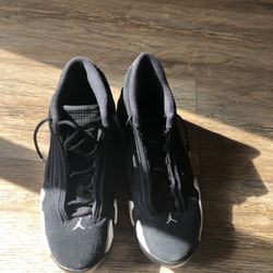 JORDAN 14s BLACK & WHITE