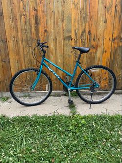 Giant Mountain Bike