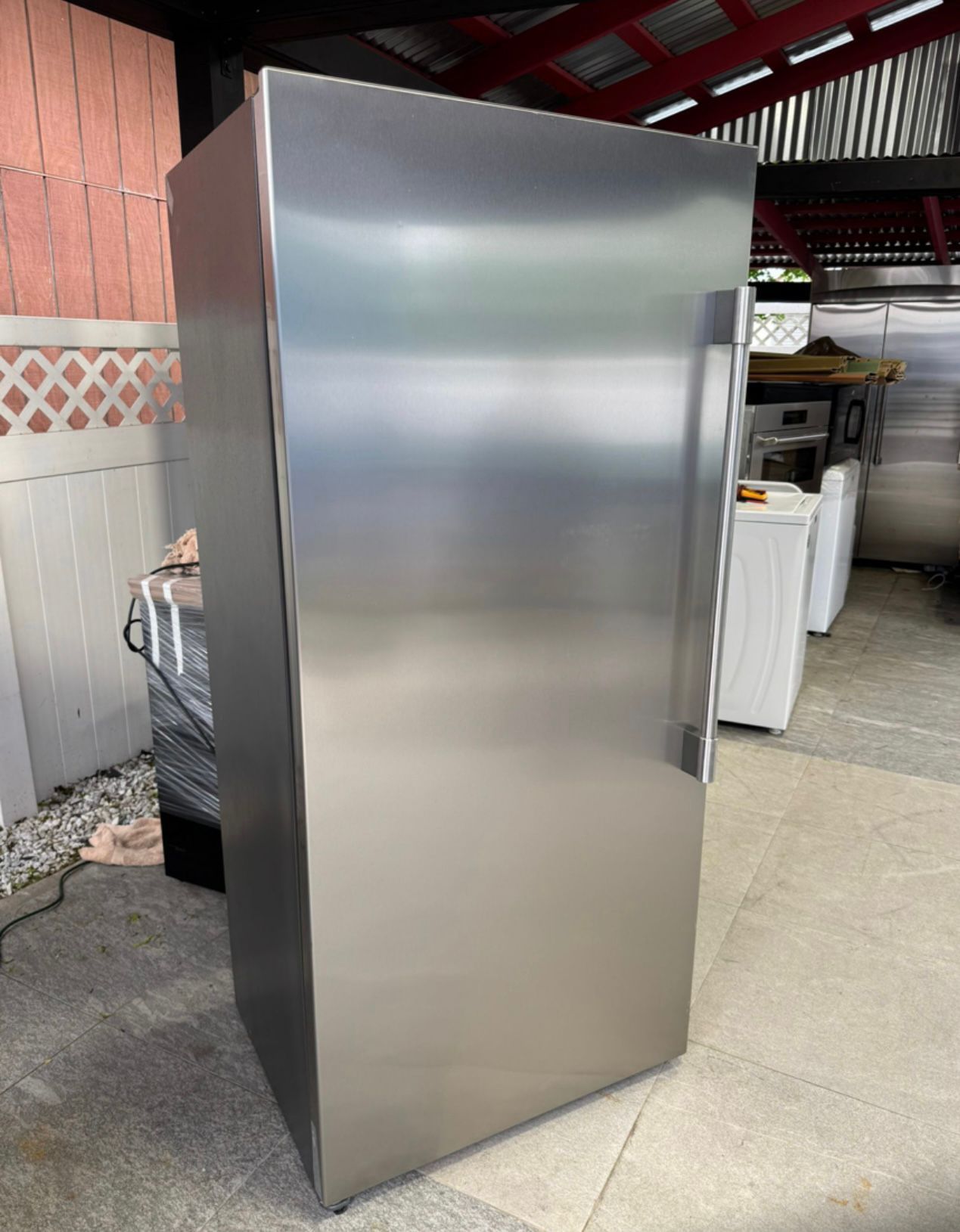 Frigidaire professional freezer 33 x 70 