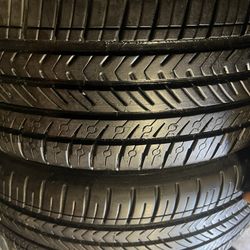 Tengo  estas 2 llantas 215/45ZR18 93Y  MICHELIN PILO SPORT ALL SEASON 4 