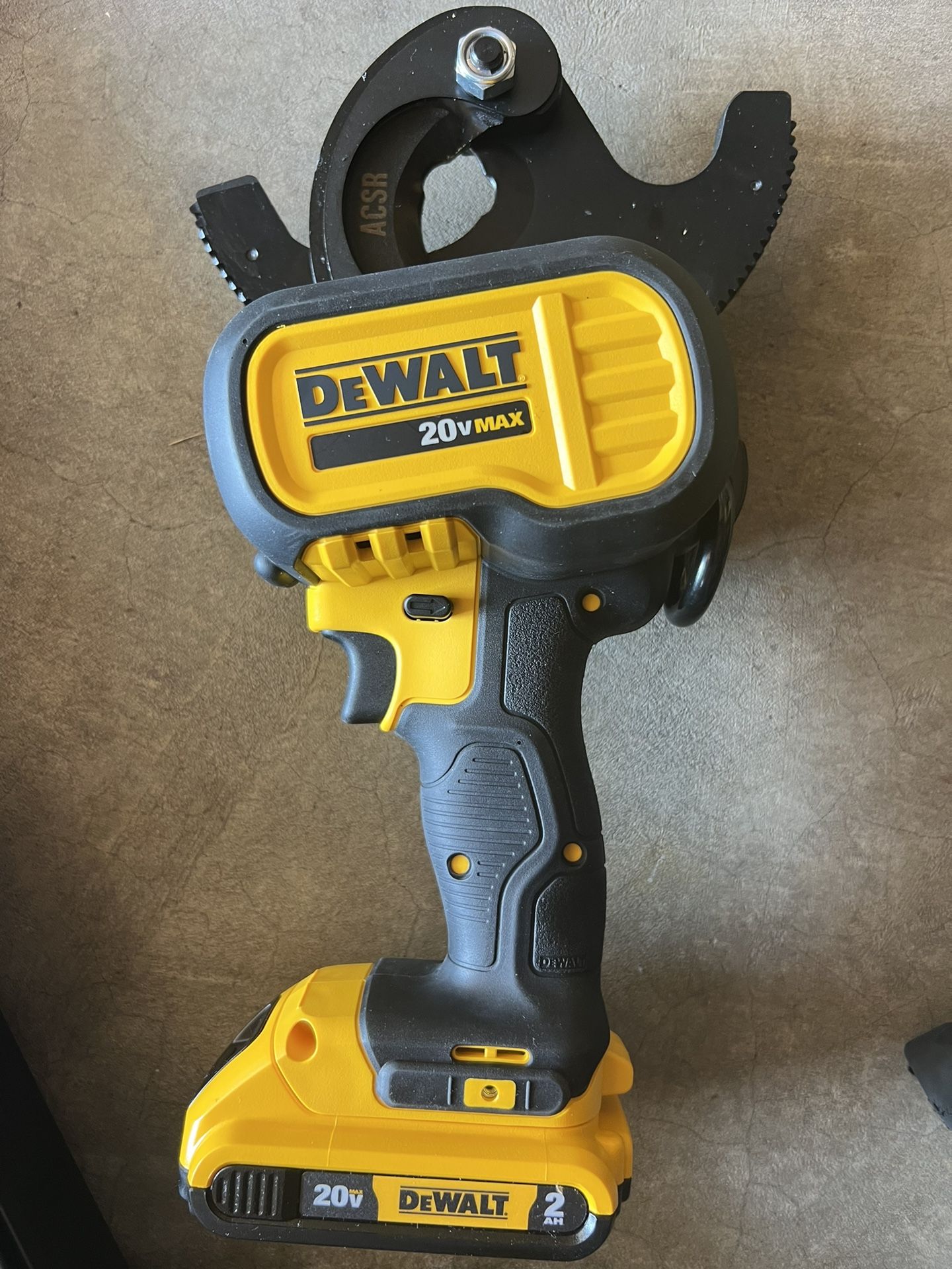 DEWALT 20V Max ACSR Cable Cutting Tool Kit