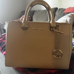 MK Purse