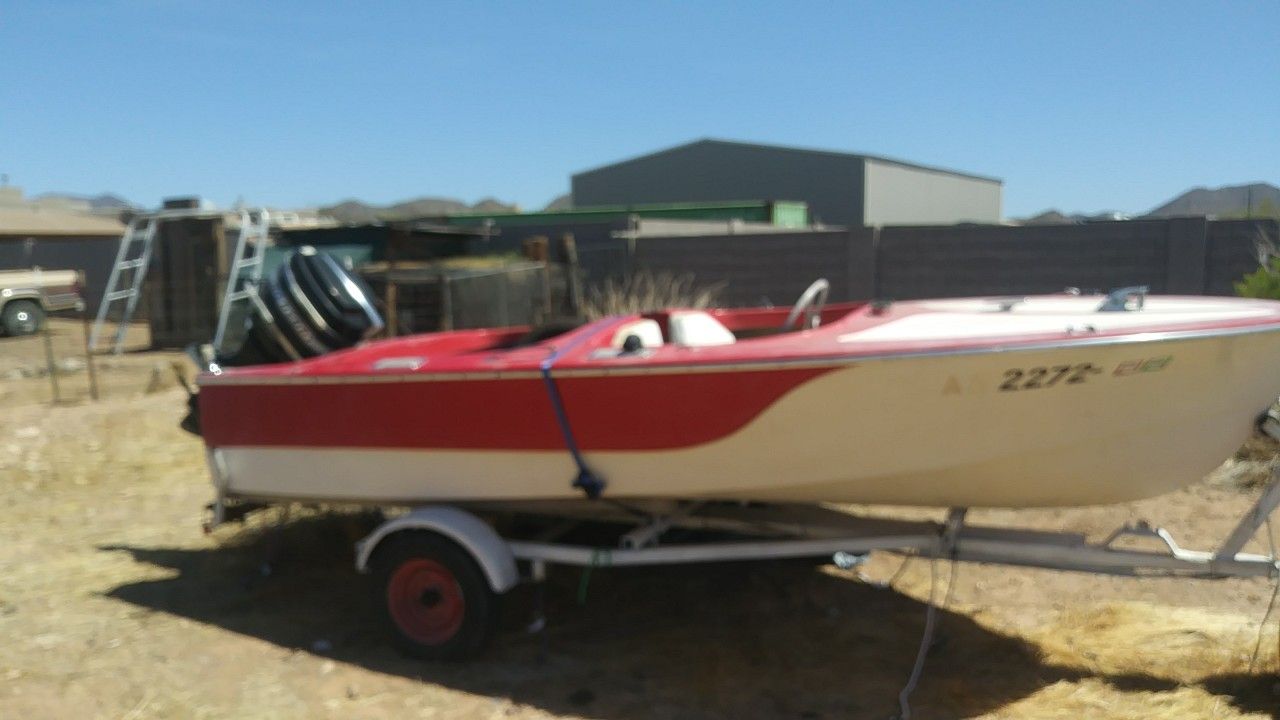 RARE VINTAGE 1958 FLEETLINE FIBERGLASS BOAT