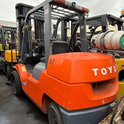 Toyota forklift Model 7 , 3 Stages , 12500 Lb, 