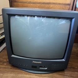 Panasonic 13-inch color CRT television With Audio Outlets