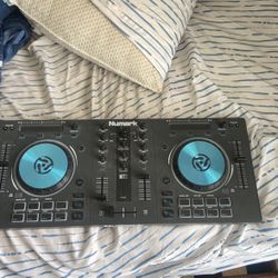 Numark 