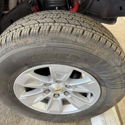 Wheels  17 Tires 255/70/17 