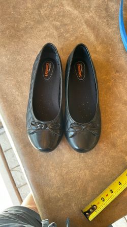 Safe T Step Sasha Ballet Flat, Black, size 5.5