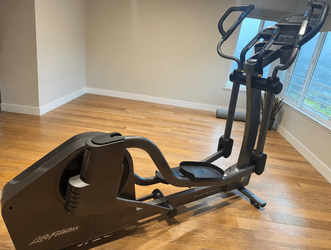 2019 Life Fitness Track Connect Elliptical – Like New, Adjustable Stride - San Clemente, CA